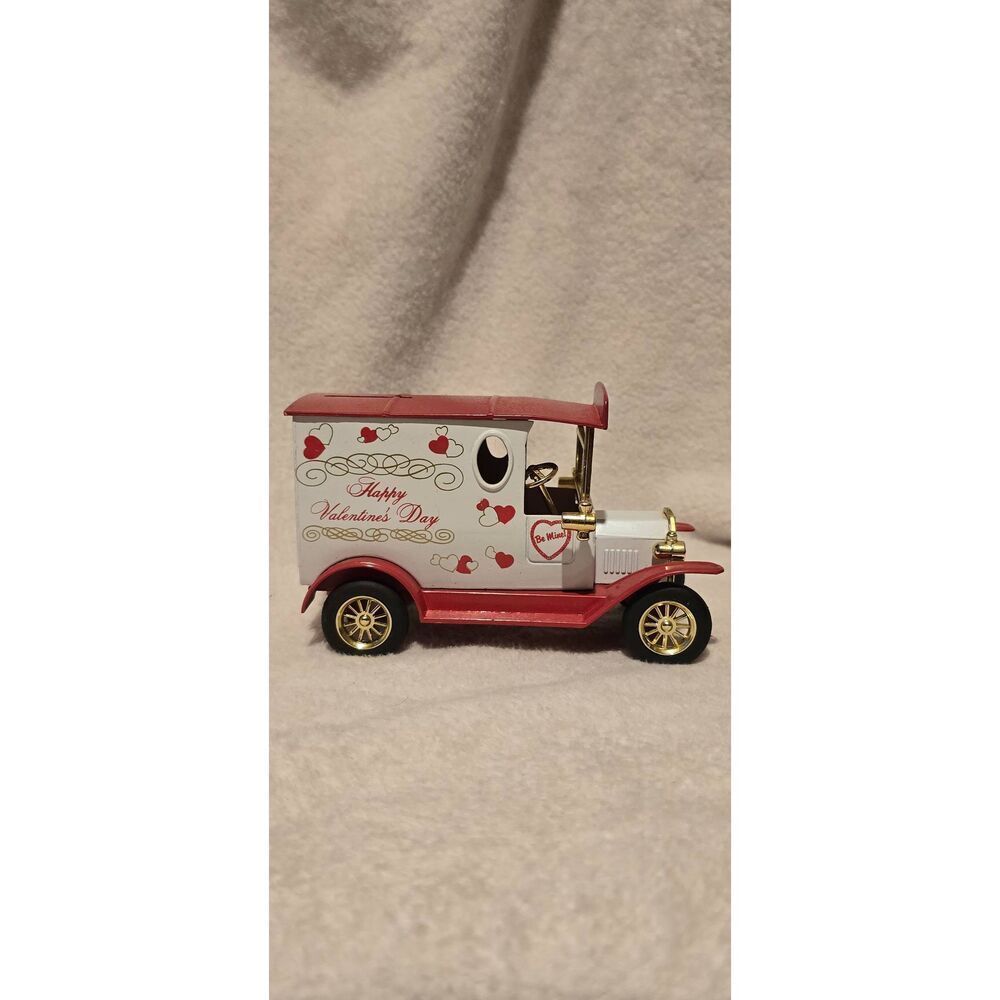 K-Line’s Valentine’s Day truck bank